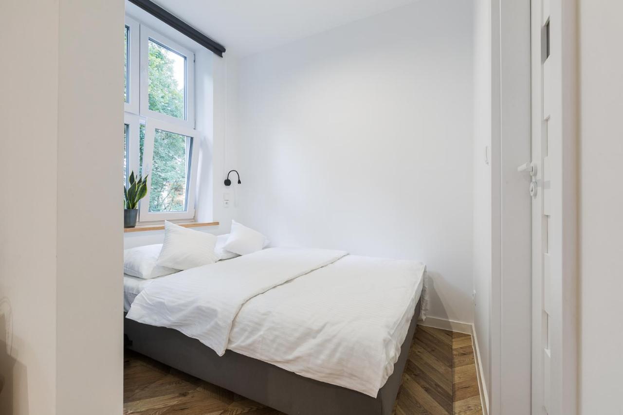 Apartamento Apartament Na Plantach Lesko Exterior foto